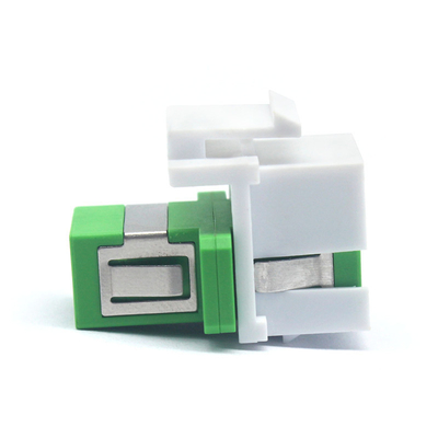 SC APC Simplex Keystone Adaptador com teste de carga da flange ≥ 70 N Temperatura de armazenamento 40°C a 85°C