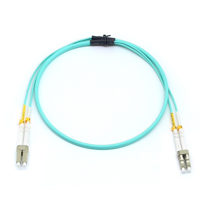 Single-Mode Fiber Optic Patch Cord with Low Loss and High Reliability for Long-Distance Communication