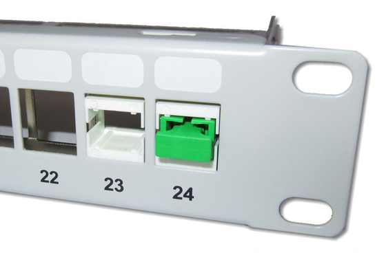 SC APC Simplex Keystone Adaptador com teste de carga da flange ≥ 70 N Temperatura de armazenamento 40°C a 85°C