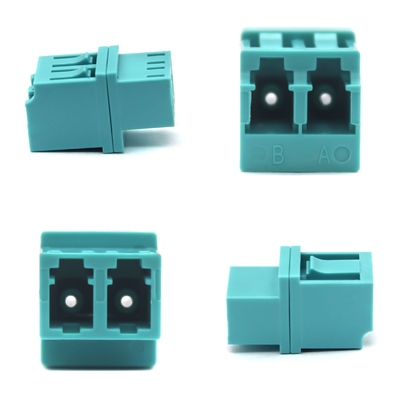 Adaptador de fibra óptica multimodo duplex OM3 de tipo LC baixo para teste de carga ≥ 70 N Perda de inserção 0,2 dB