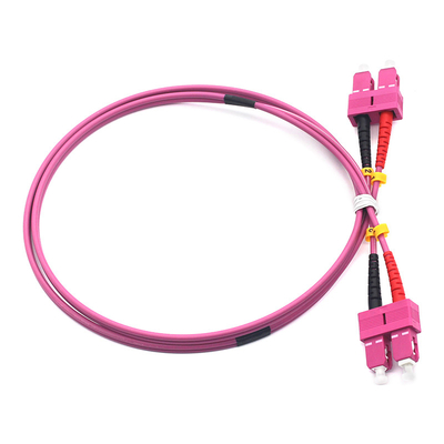Cordão de parche de fibra óptica de alto desempenho OM4 MM SC PC para SC PC para transmissão de dados sem conexões