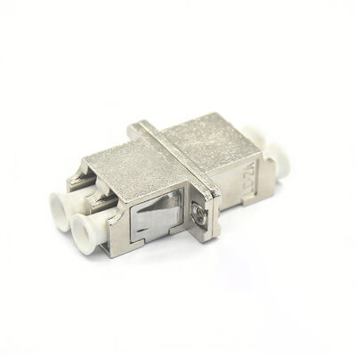 Adaptador de Fibra Óptica Duplex LC UPC com Flange em Caixa Metálica